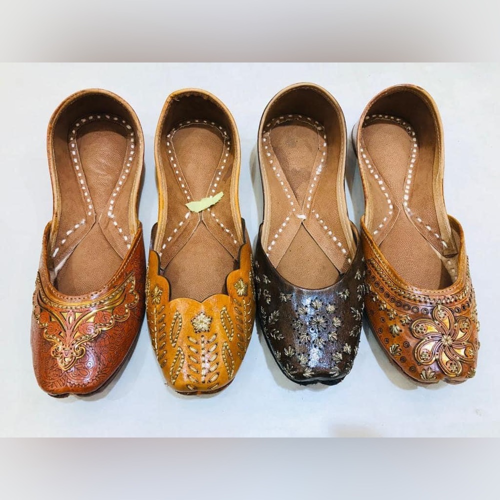 Leather jutti for only $38, have a look, amazing quality 😍😍